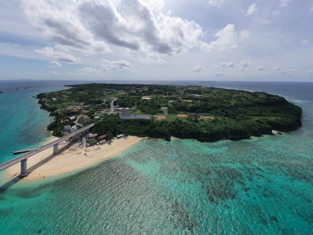 沖縄 瀬底 島